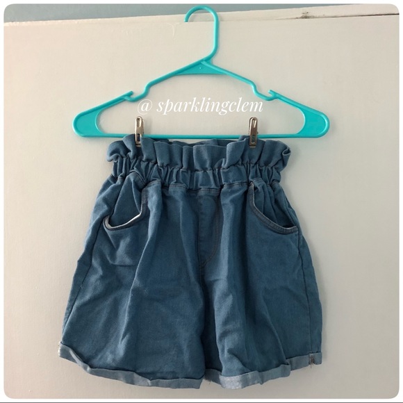 ✨$5/$20✨ Elastic 4 pocket flared leg shorts - Picture 3 of 5